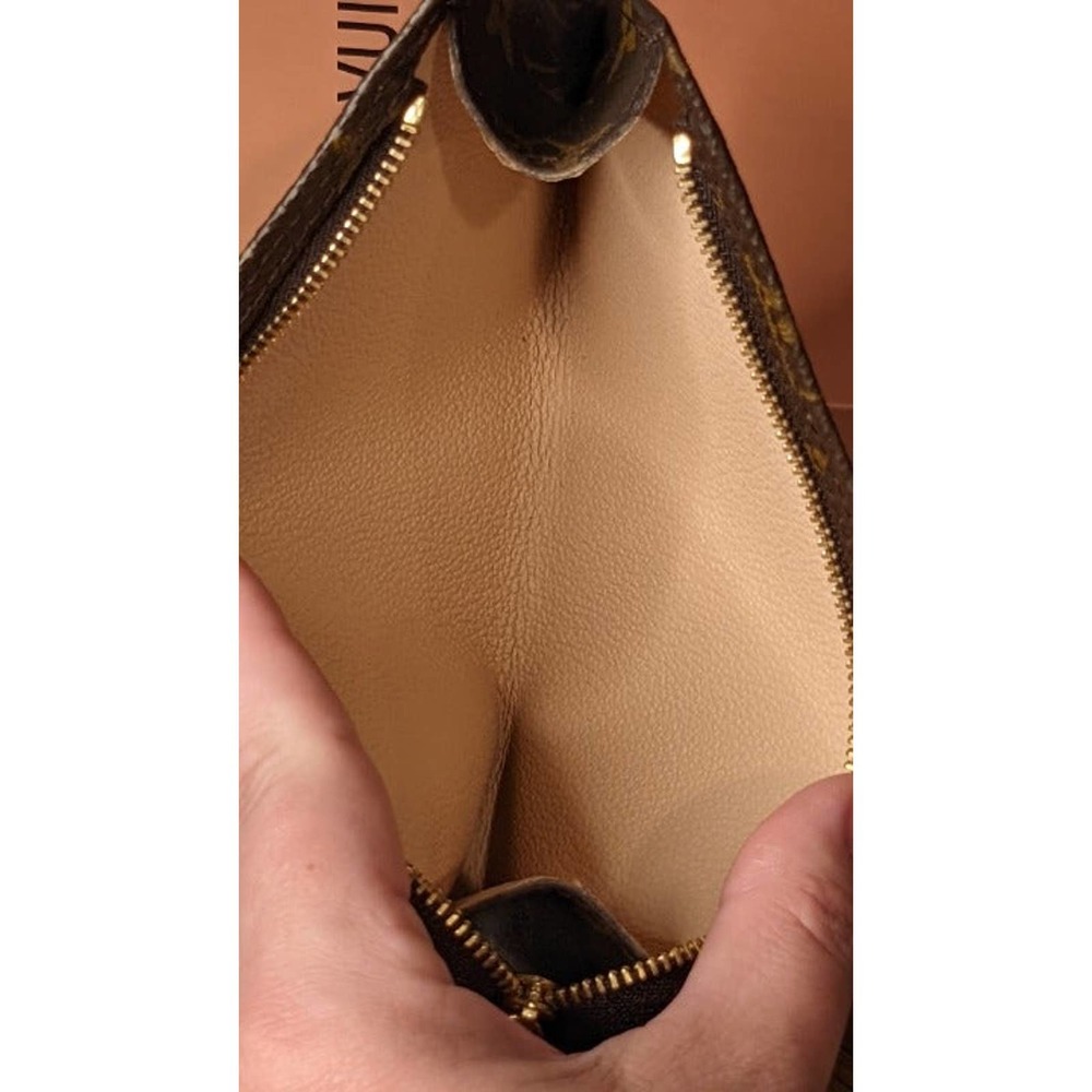***SOLD*** Louis Vuitton Monogram Bucket Pouch - (NWOT) - Picture 6 of 7